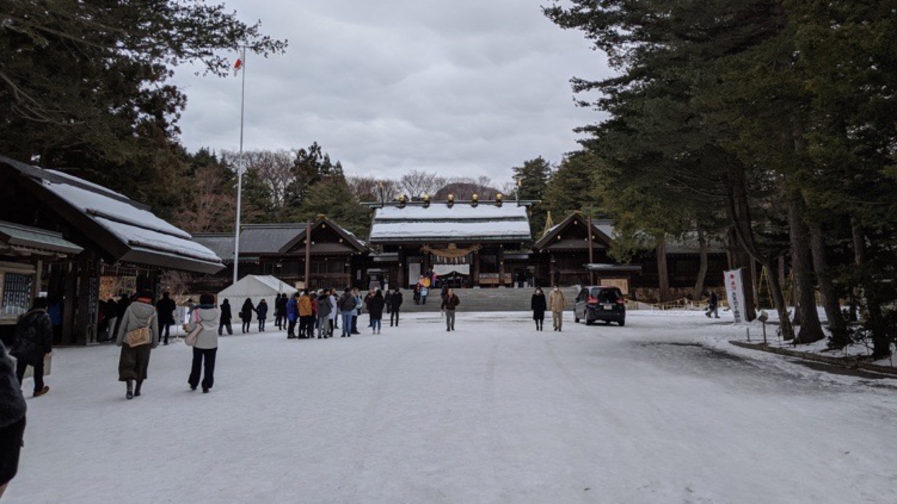 北海道神宮正面